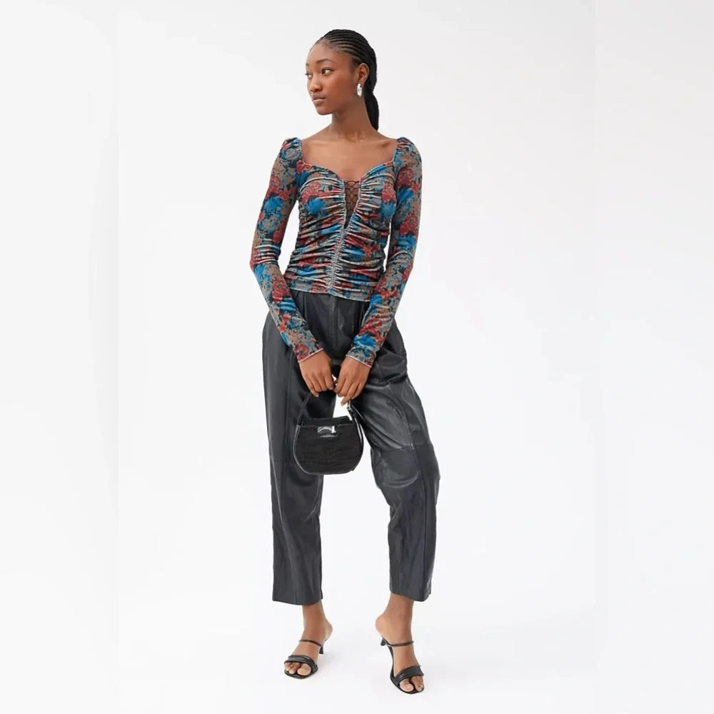 UO Georgia Velour Lace-Up Top - Floral Ruched Long Sleeve Velvet - Picture 6 of 8